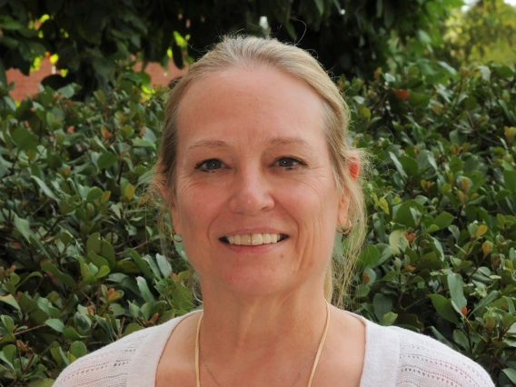 mary carol combs headshot