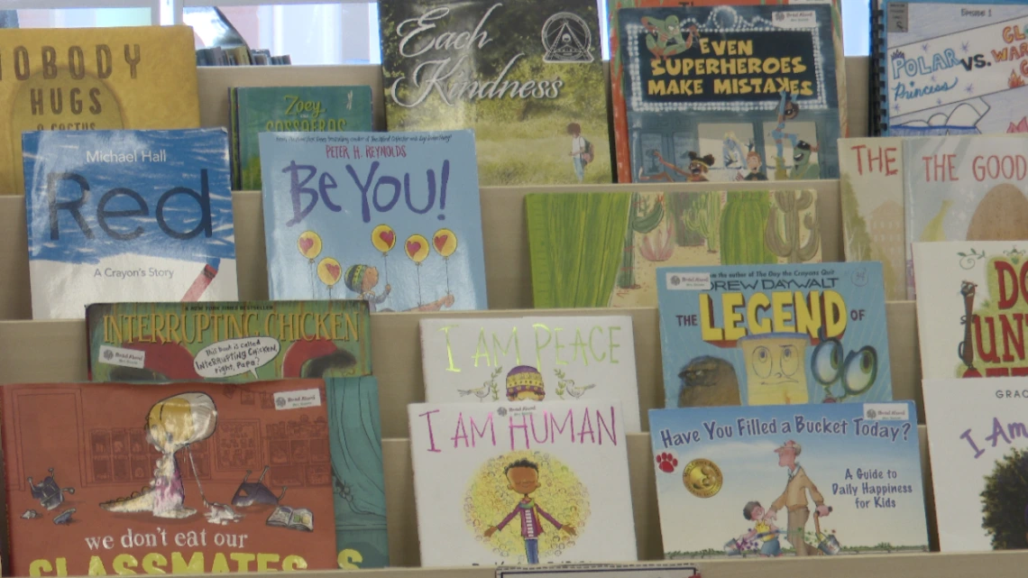 KGUN_TREC.png shelf of books