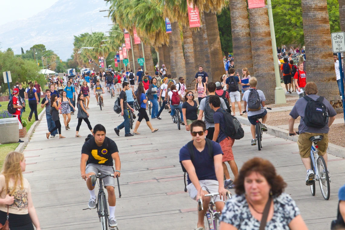 students on UA Mall