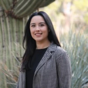 priscila ledezma headshot