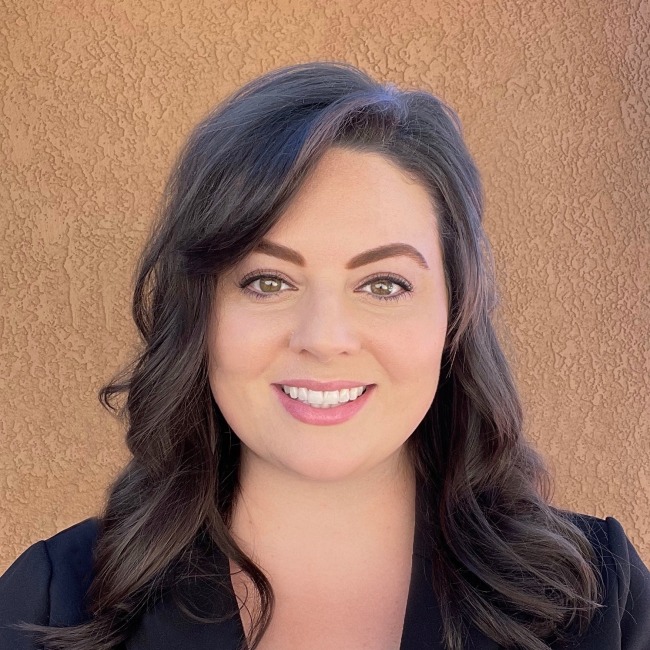 erica travassos headshot